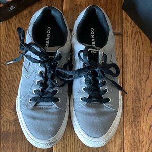 Boys converse shoes size 3